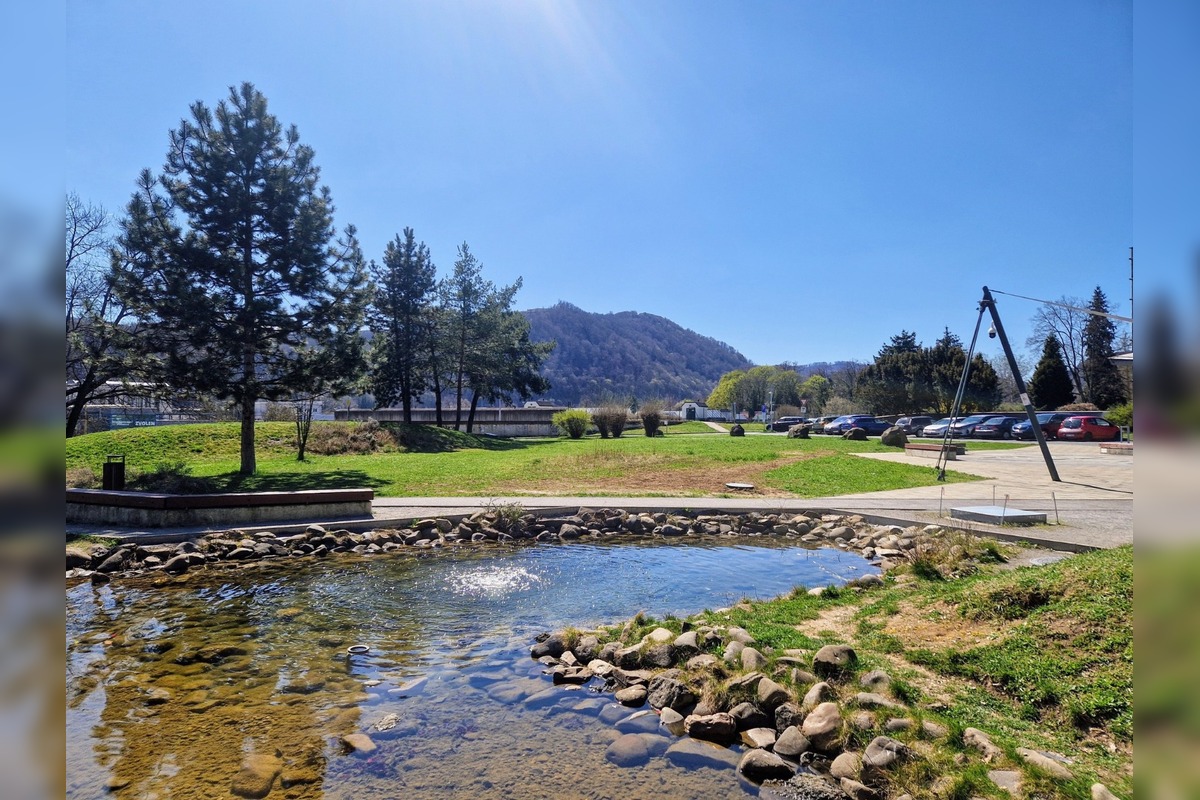 FOTO: Fontána pri Technickej univerzite priťahuje Zvolenčanov, foto 5