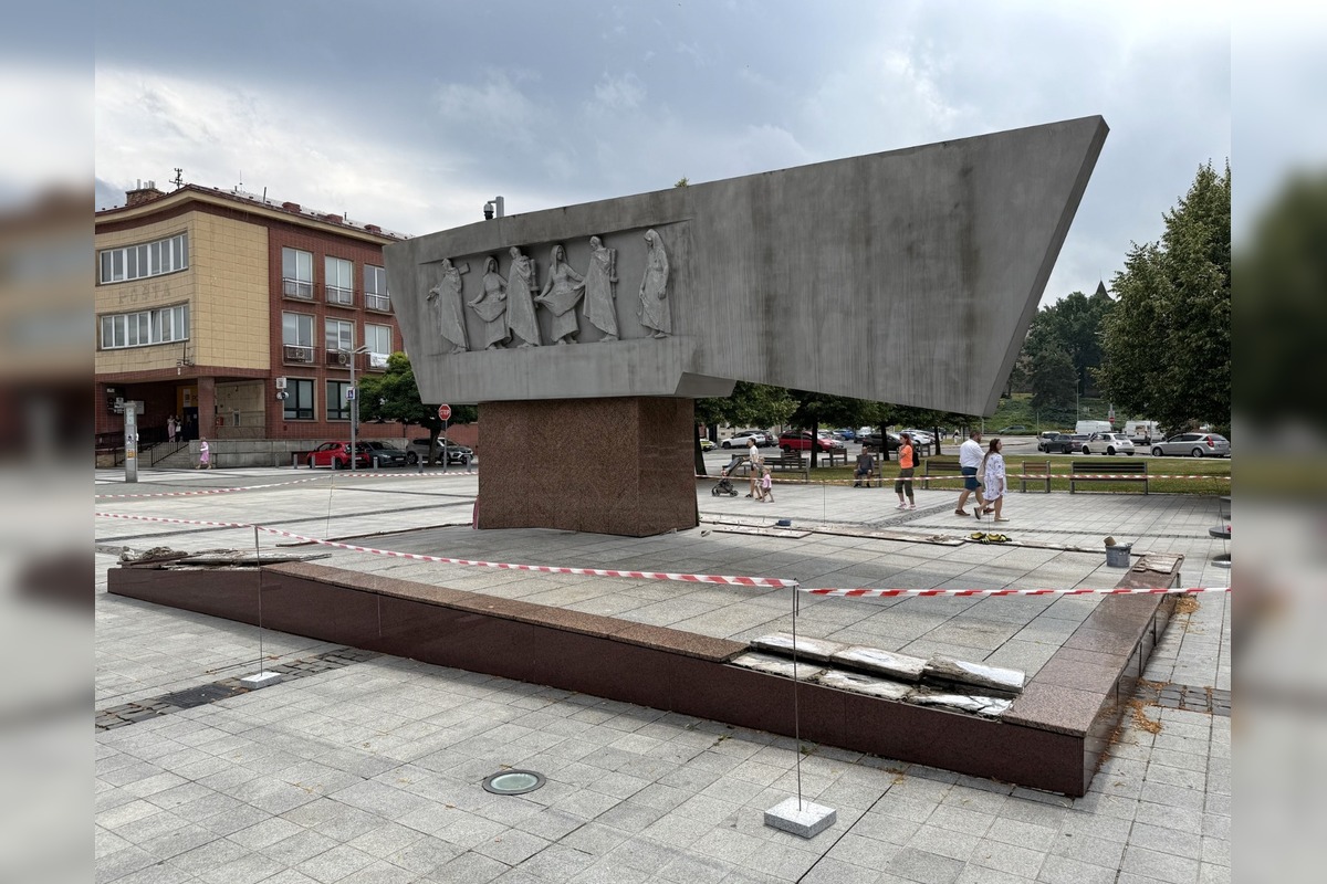 FOTO: Oprava Valašky na zvolenskom námestí, foto 2