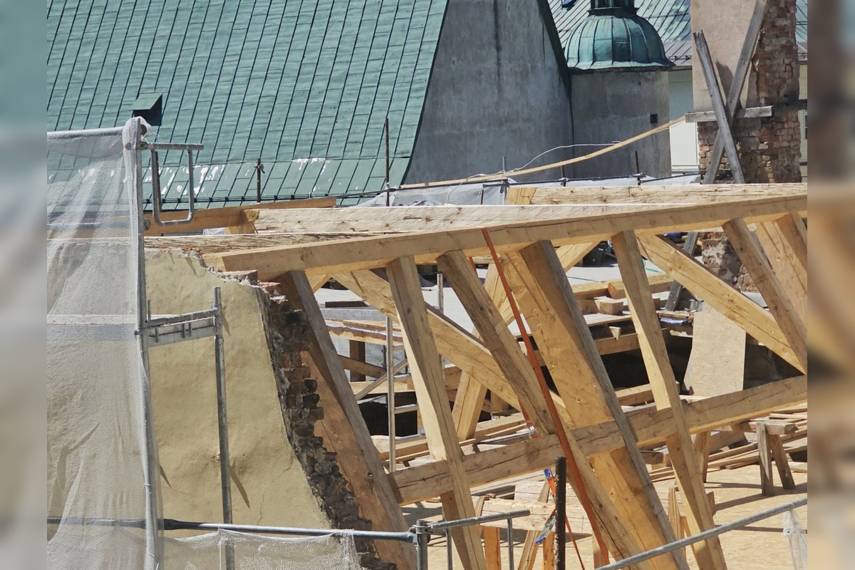 FOTO: Obnova strechy ZUŠ-ky v Banskej Štiavnici, foto 4