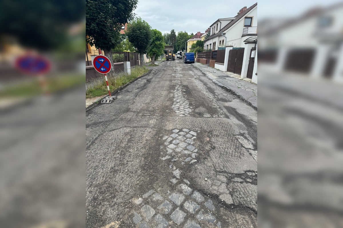 FOTO: Rekonštrukcia Ulice J. Szabóa v Lučenci, foto 2