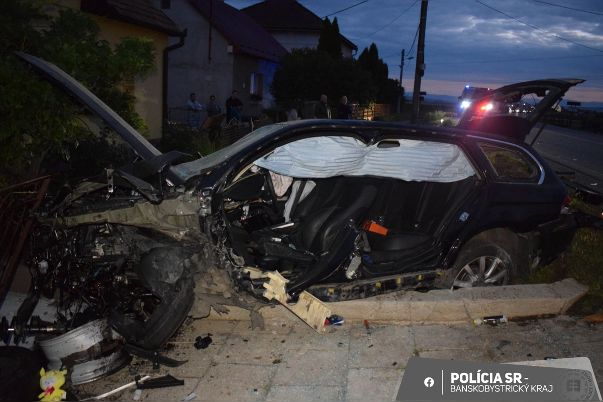 FOTO: Nehoda v obci Riečka, foto 1