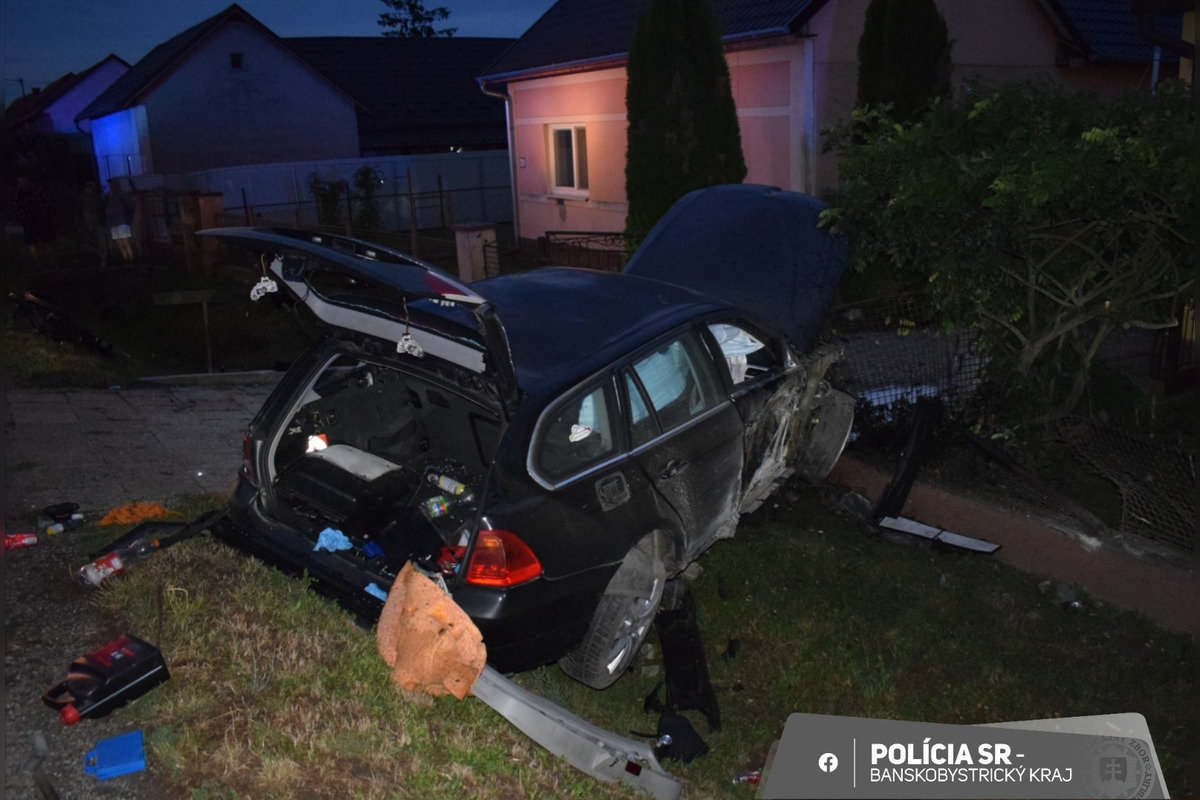 FOTO: Nehoda v obci Riečka, foto 2