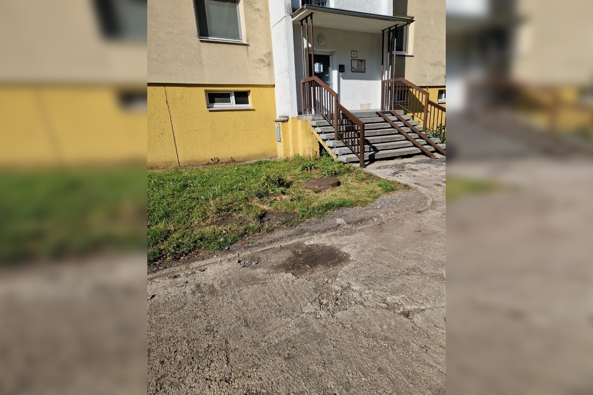 FOTO: Oprava chodníka na zvolenskom sídlisku, foto 1