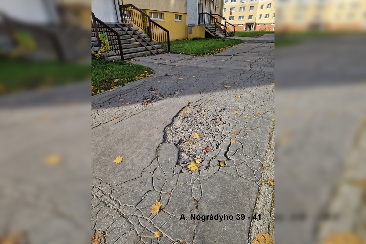 FOTO: Oprava chodníka na zvolenskom sídlisku, foto 3