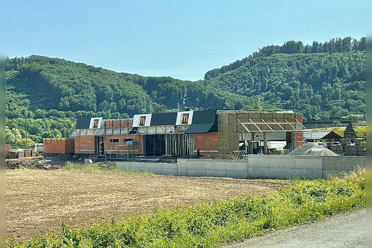 FOTO: Vedľa koliby vyrastá McDonald’s. Do prevádzky v Budči už hľadajú aj prvých zamestnancov, foto 5