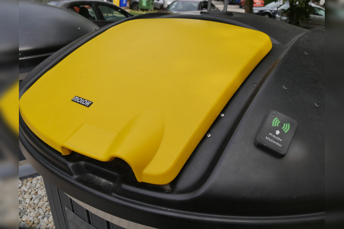 FOTO: V Lučenci pribudli kontajnery vybavené moderným systémom uzamykania na čipy, foto 3