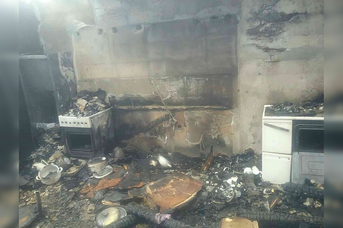 FOTO: V obci pri Rimavskej Sobote pohltili dom plamene, foto 3