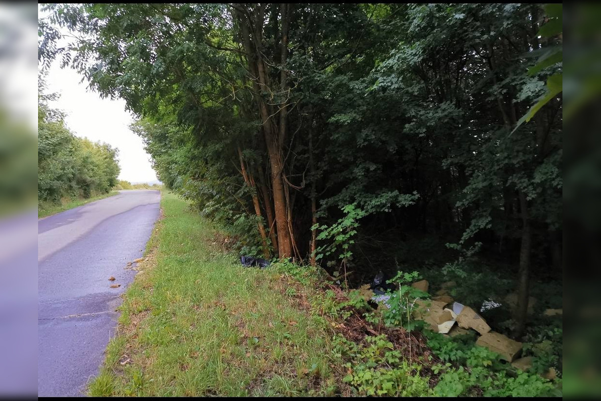 FOTO: Čierna skládka v okolí Sásovej, foto 4