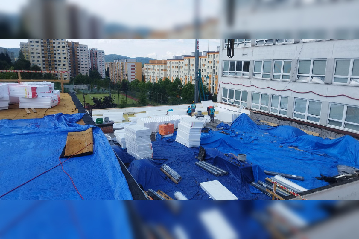 FOTO: V Sásovej vzniká najväčšia zelená strecha v meste, foto 2