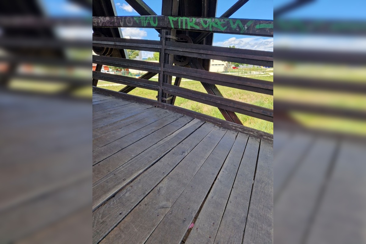 FOTO: Drevený most cez Kováčovský potok na Západe, foto 5