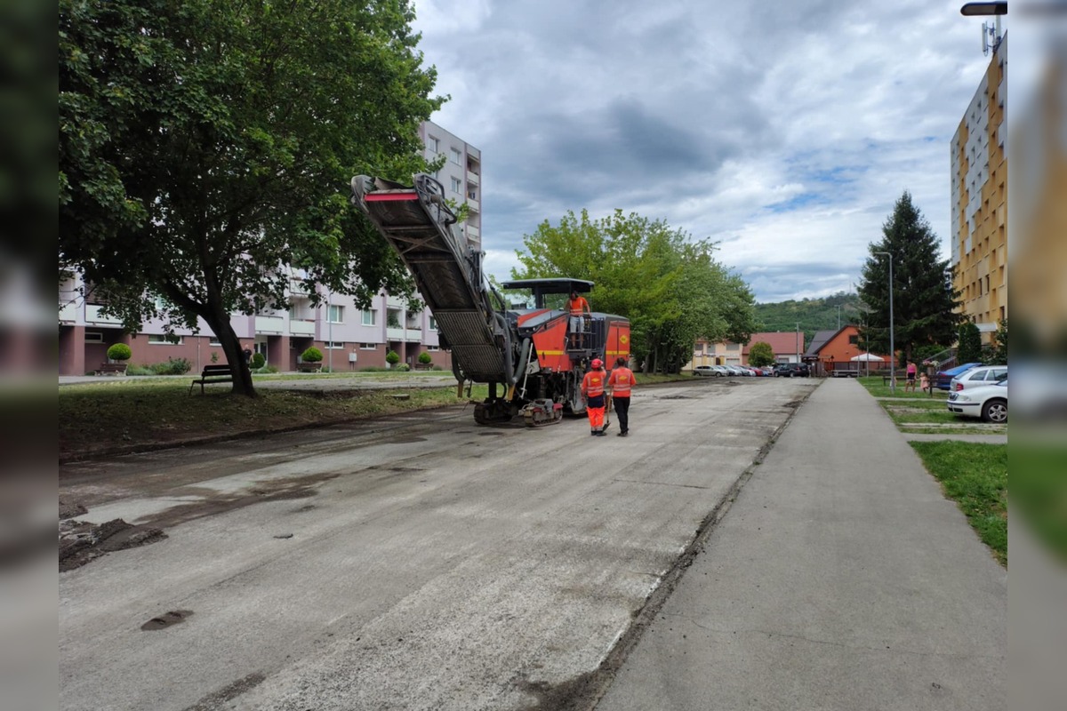 FOTO: Oprava parkoviska a cesty v Žiari nad Hronom, foto 4