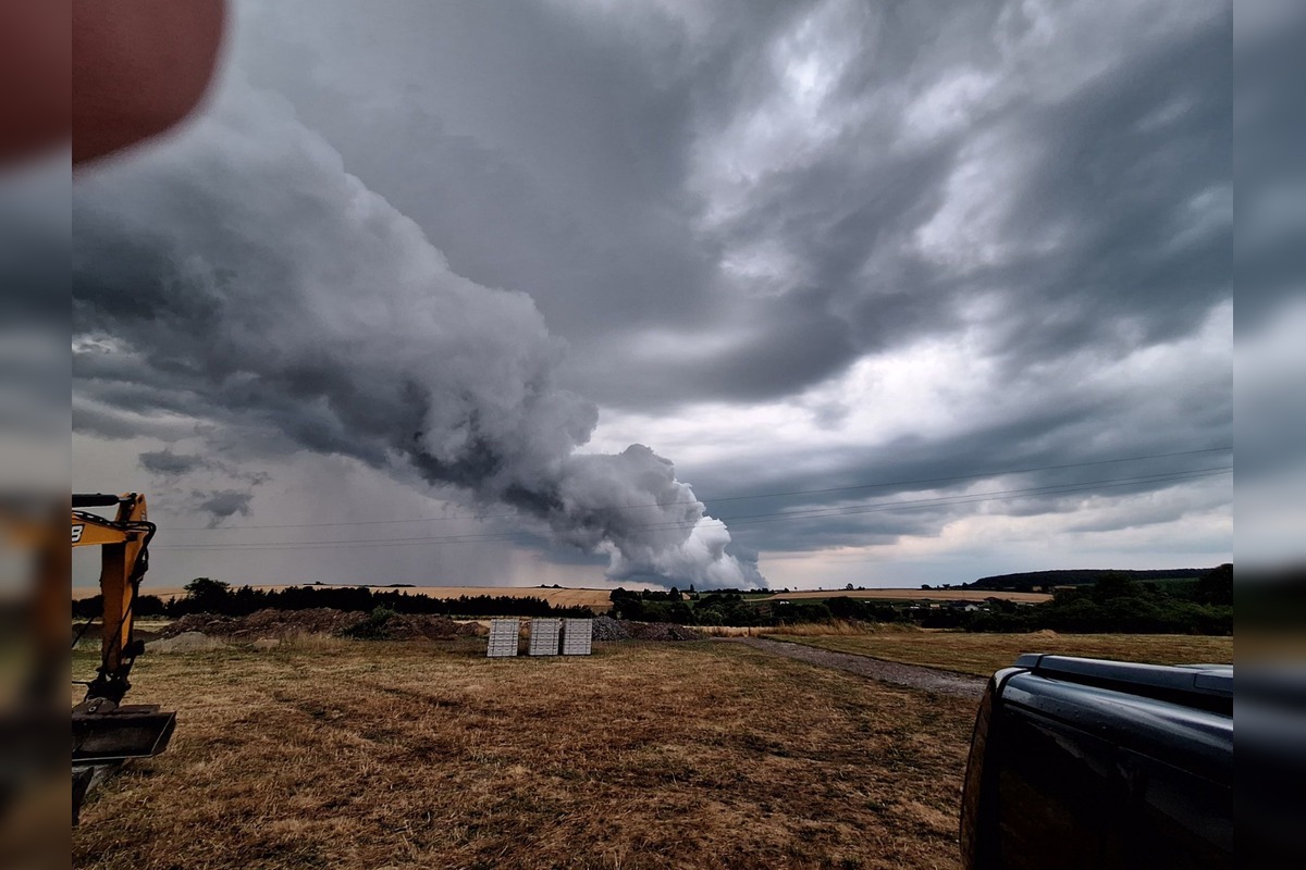 FOTO: Mraky ako z hororu. Banská Štiavnica zažila temné divadlo, foto 2