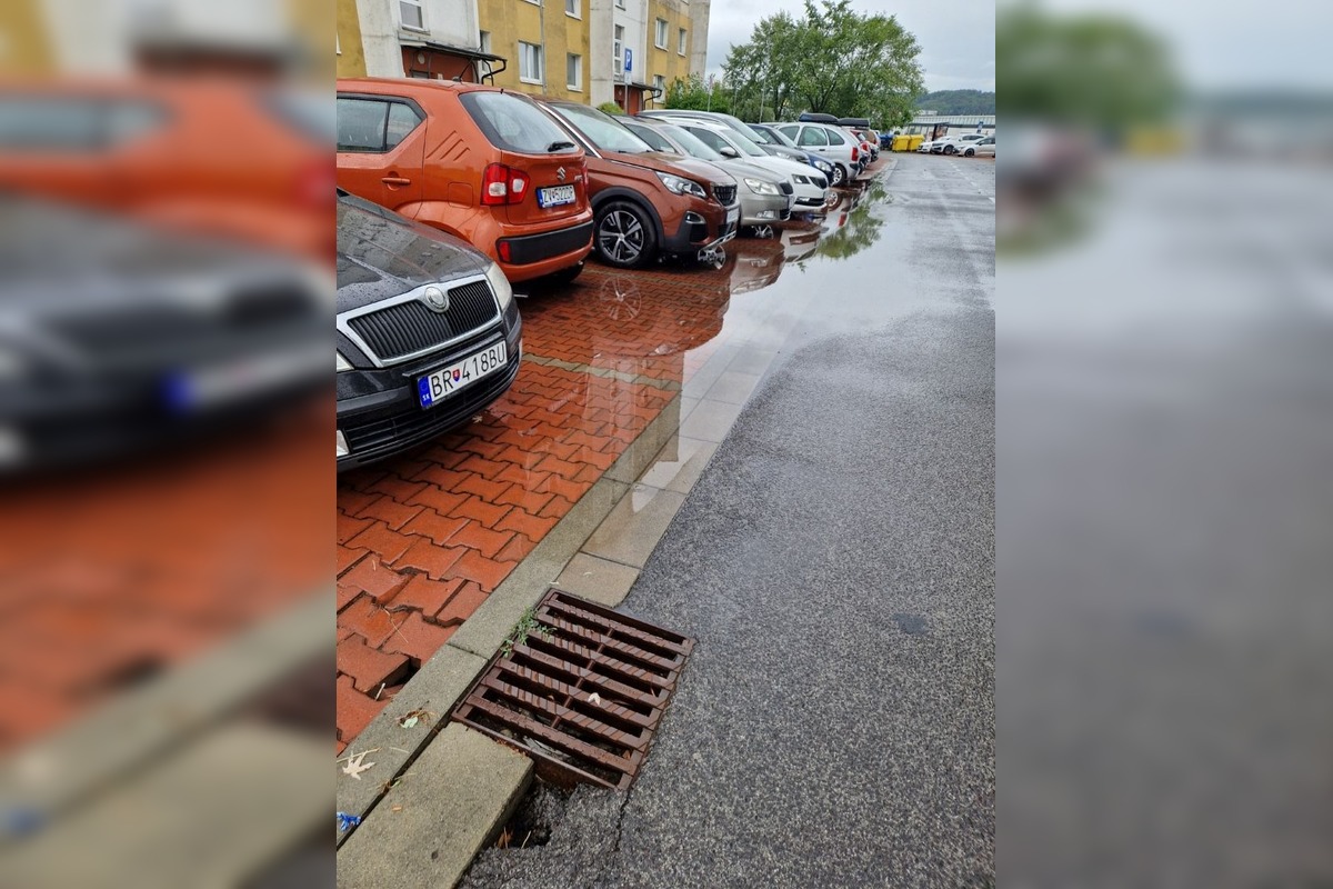 FOTO: Rekonštruovaná cesta vo Zvolene má problémy s odvodnením, foto 4