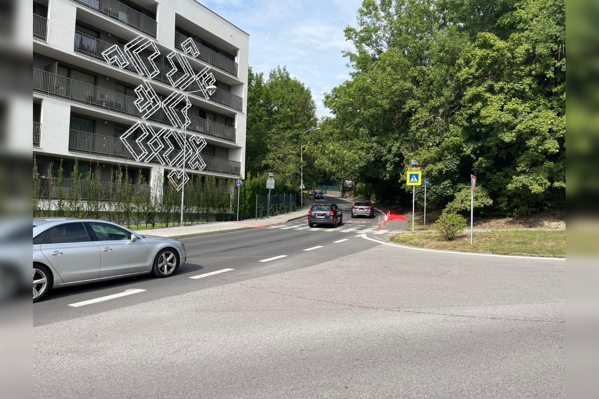 FOTO: Spomaľovač za priechodom pre chodcov v Banskej Bystrici, foto 1