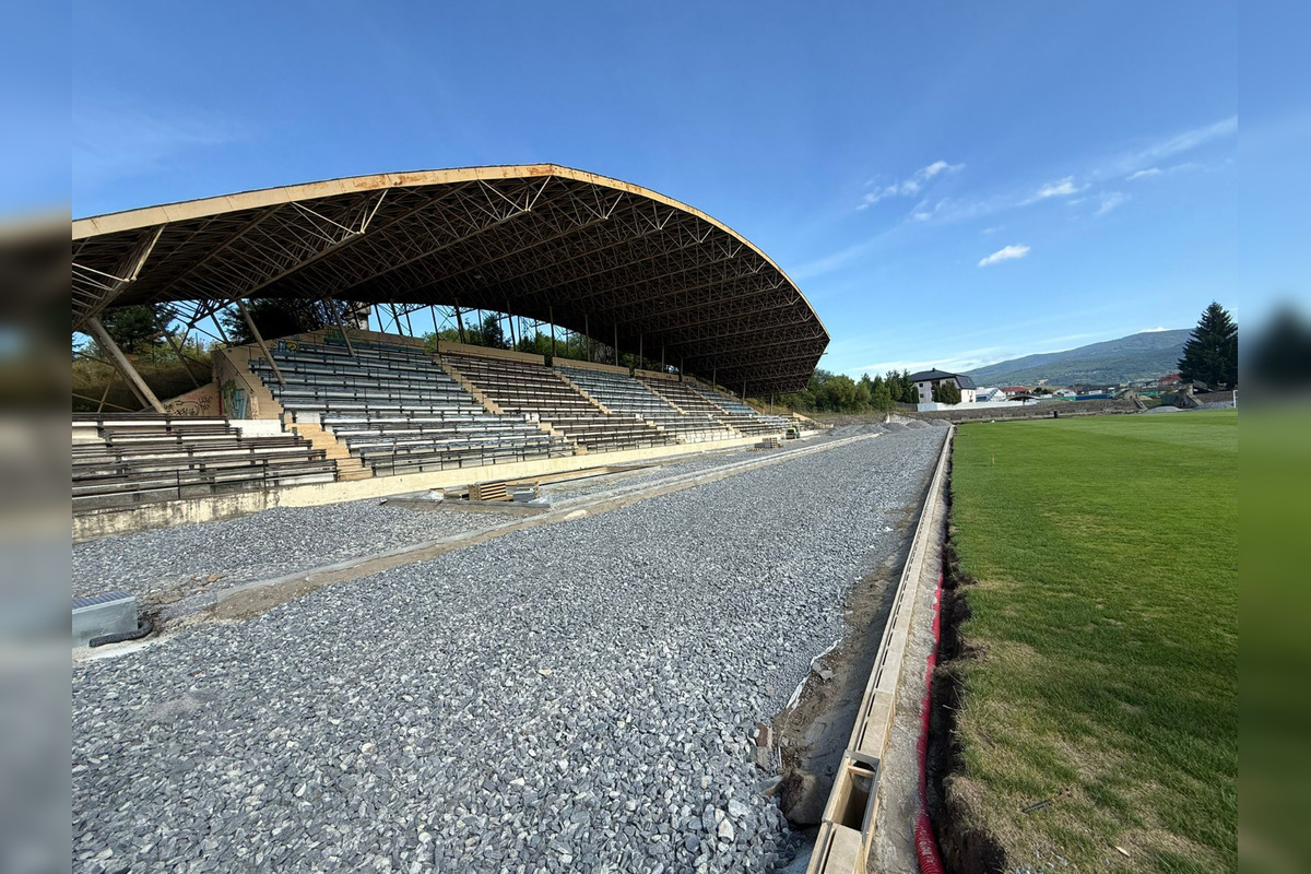 FOTO: V Detve vzniká nový moderný atletický štadión, foto 4