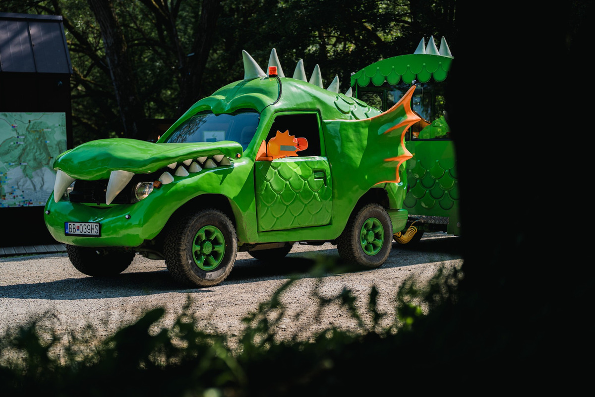 FOTO: Na Horehroní začína jazdiť drakovláčik, niektorí sa tešia, iní kritizujú, foto 3