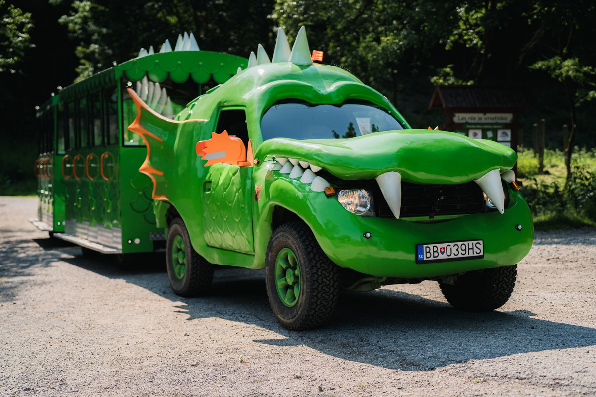 FOTO: Na Horehroní začína jazdiť drakovláčik, niektorí sa tešia, iní kritizujú, foto 4