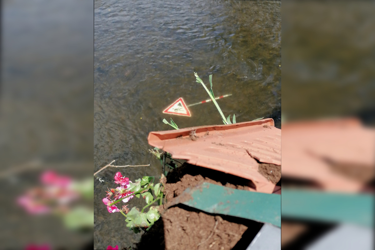 FOTO: Zničené kvetináče na moste v Banskej Bystrici, foto 3