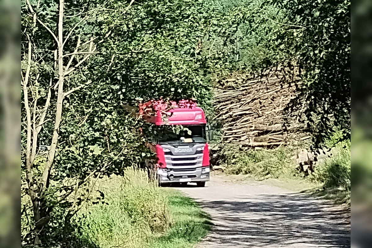 FOTO: Zvolenčania kritizujú prejazd kamiónov pri priehrade, foto 3