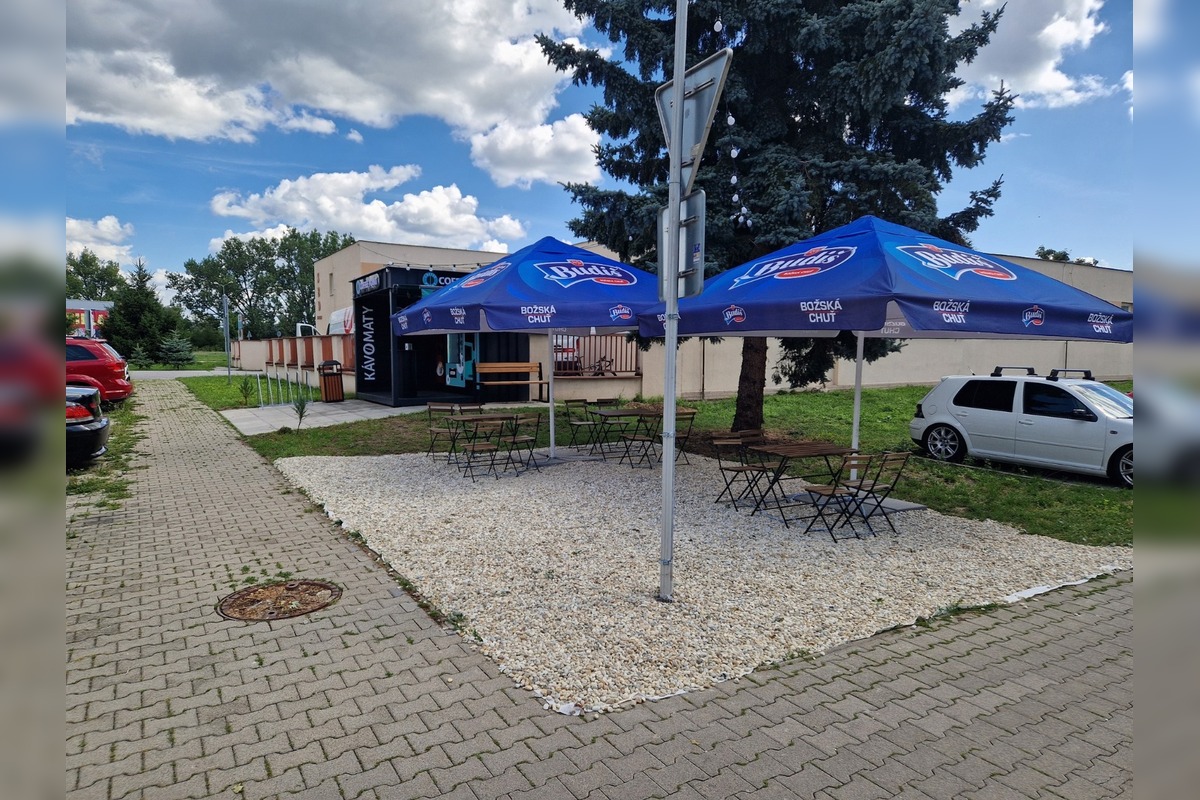 FOTO: Nové posedenie na Západe, foto 1