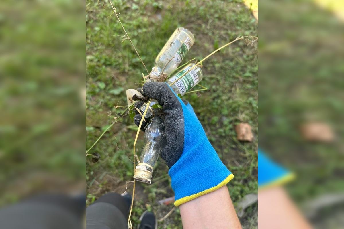 FOTO: Dobrovoľníci čistili Sekier, foto 8