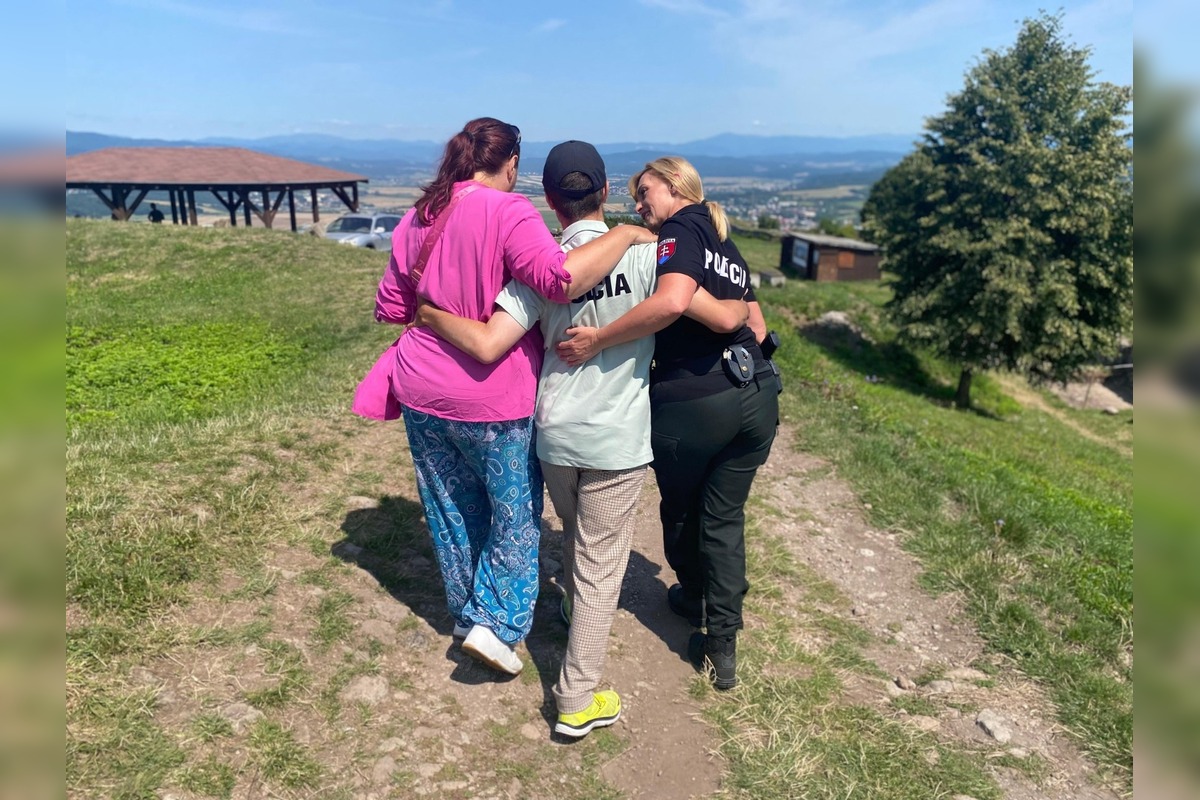 FOTO: Policajti a hasiči zo Zvolena splnili Máriovi sen byť policajtom, foto 4