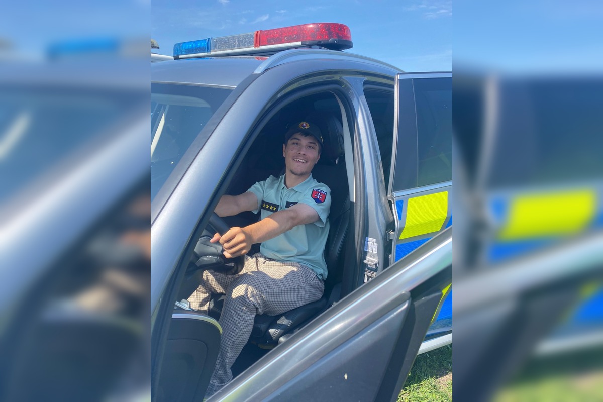 FOTO: Policajti a hasiči zo Zvolena splnili Máriovi sen byť policajtom, foto 7