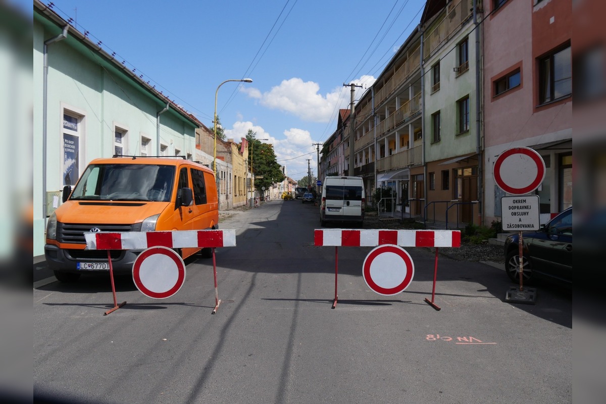 FOTO: Rozsiahle opravy ciest v Lučenci, foto 2