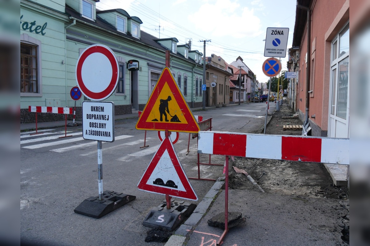 FOTO: Rozsiahle opravy ciest v Lučenci, foto 5