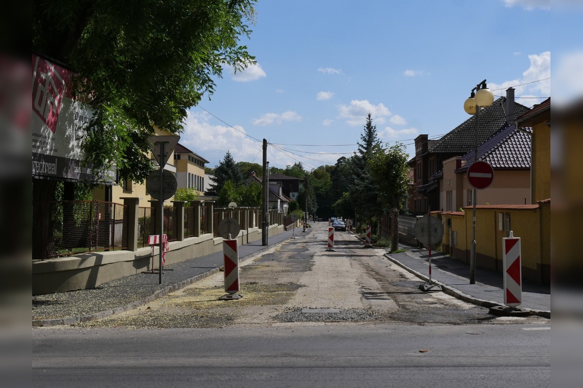 FOTO: Rozsiahle opravy ciest v Lučenci, foto 11