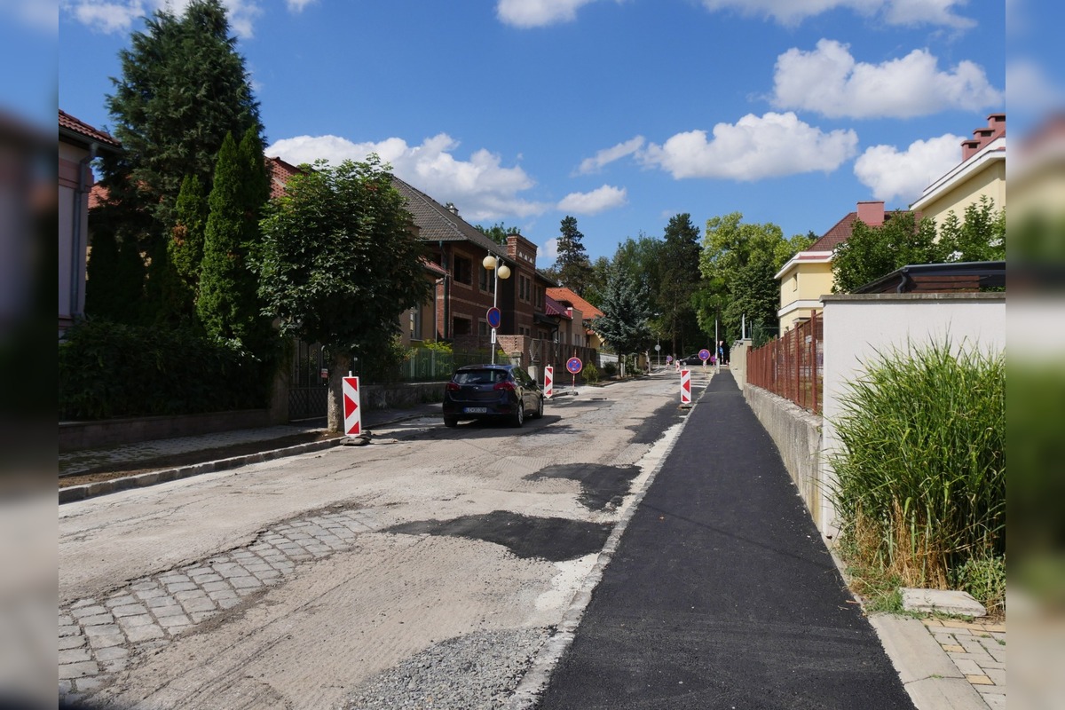 FOTO: Rozsiahle opravy ciest v Lučenci, foto 19