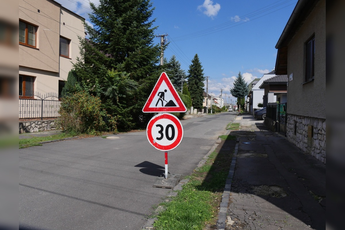 FOTO: Rozsiahle opravy ciest v Lučenci, foto 21