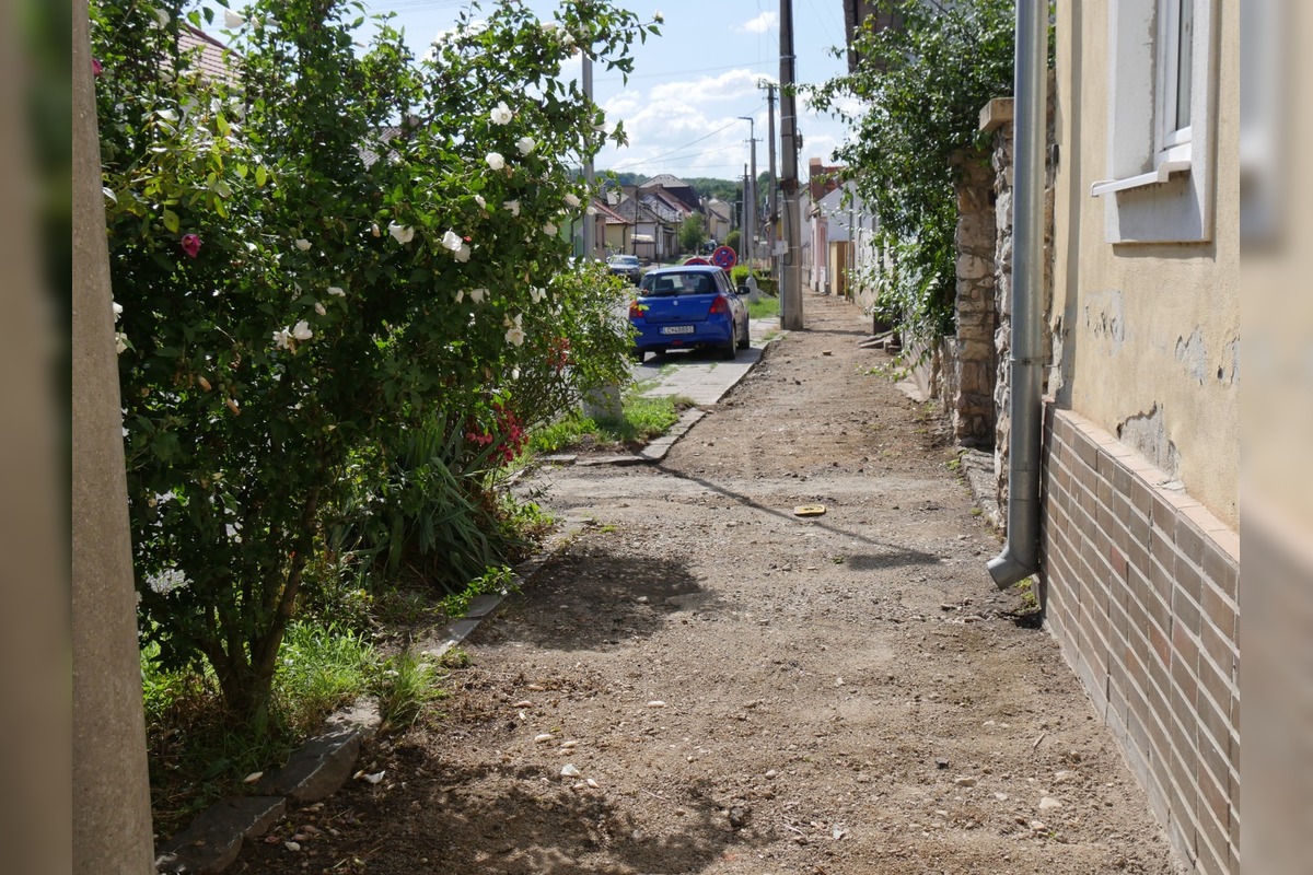 FOTO: Rozsiahle opravy ciest v Lučenci, foto 25