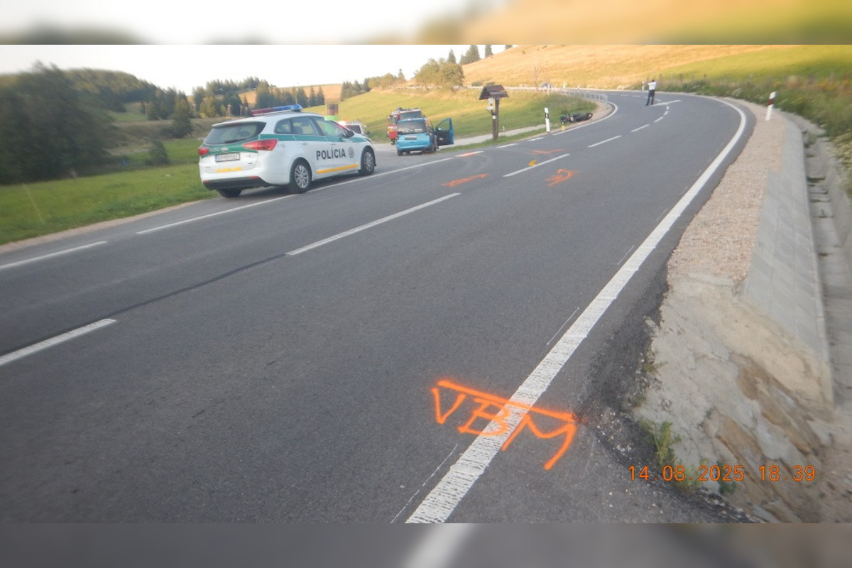 FOTO: Dopravná nehoda pri Telgárte, foto 3