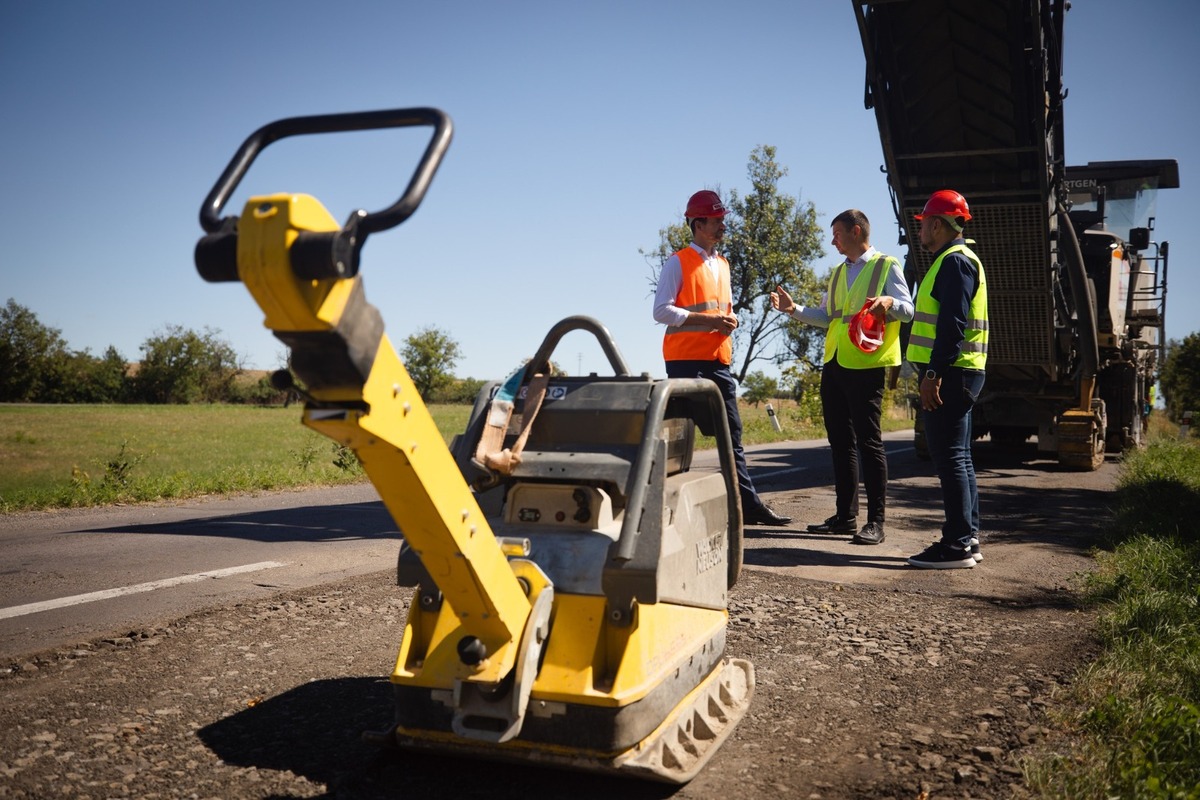 FOTO: Najväčšia investícia do ciest v okrese Krupina, foto 4