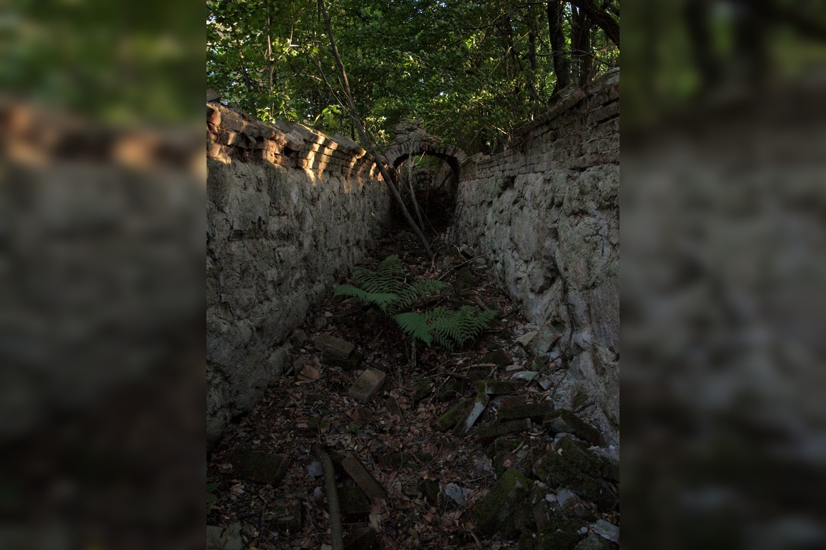 FOTO: Zabudnutý dymovod v Banskej Štiavnici, foto 4