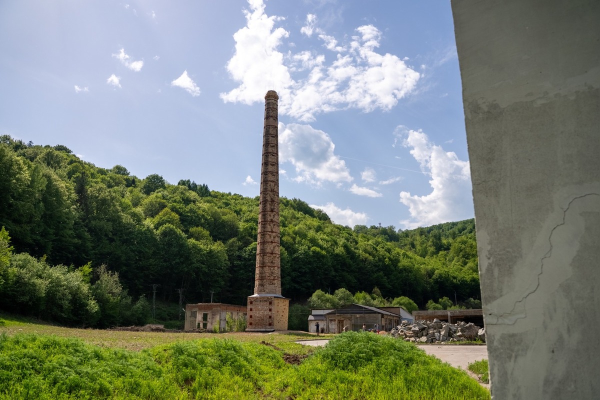 FOTO: V Utekáči otvorili lezeckú stenu na komíne, foto 4