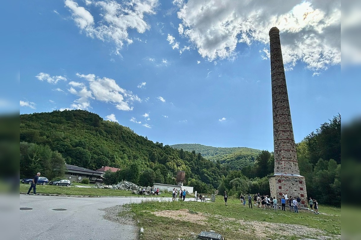 FOTO: V Utekáči otvorili lezeckú stenu na komíne, foto 5
