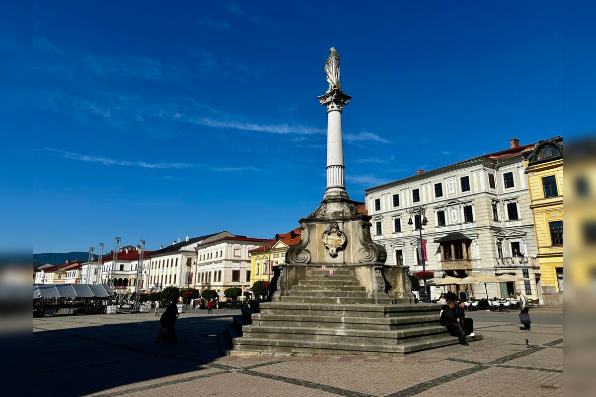 FOTO: Banská Bystrica venuje pozornosť Mariánskemu stĺpu na Námestí SNP , foto 2