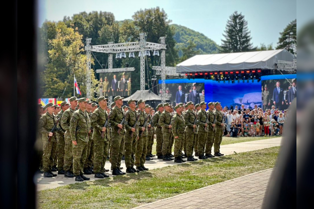 FOTO: Fotografie z oslavy 81. výročia SNP zachytávajú aj silné a dojímavé momenty, foto 6