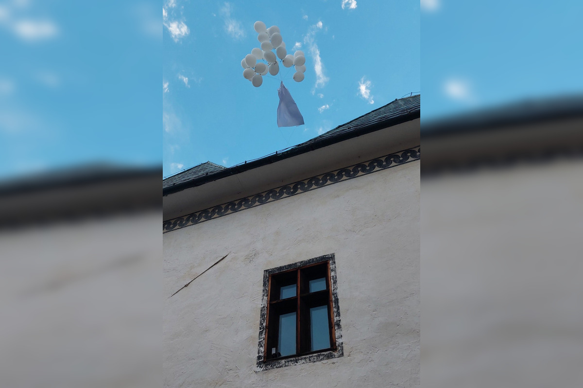 FOTO: Dano Heriban má v Kremnici svoj reliéf, odhalili ho hereckí kolegovia, foto 5