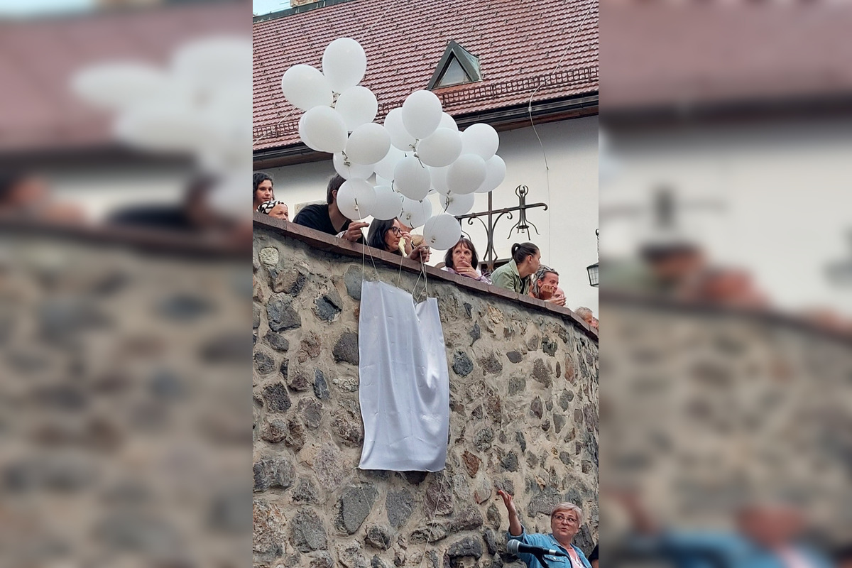 FOTO: Dano Heriban má v Kremnici svoj reliéf, odhalili ho hereckí kolegovia, foto 7