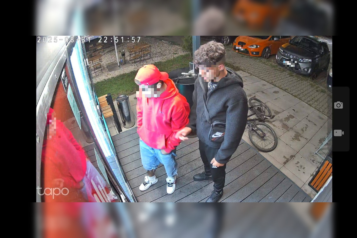 FOTO: Mladíci vykradli vo Zvolene automat, foto 8