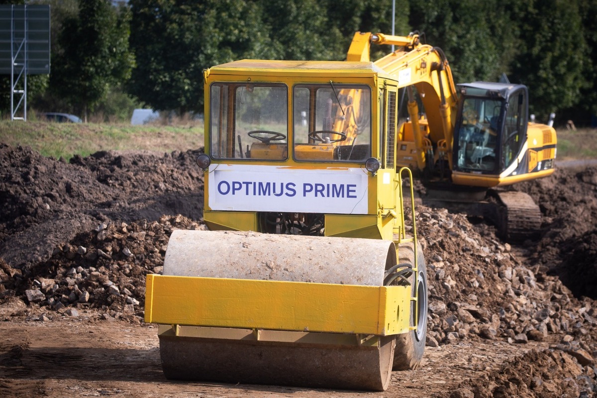 FOTO: Okružná križovatka pri Sliači je dokončená, foto 2