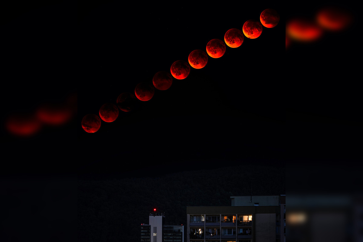 FOTO: Takto zachytili krvavý supermesiac Bystričania či Zvolenčania, foto 1