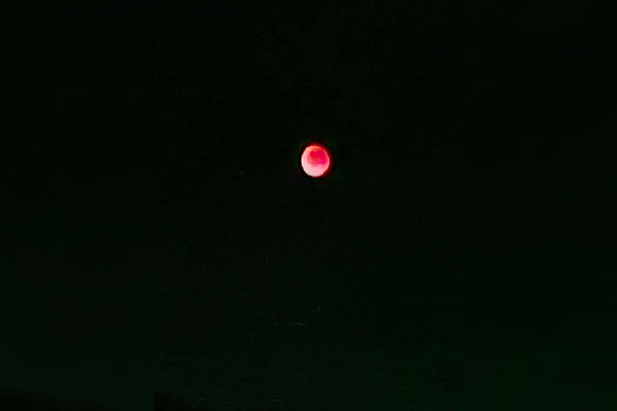 FOTO: Takto zachytili krvavý supermesiac Bystričania či Zvolenčania, foto 8