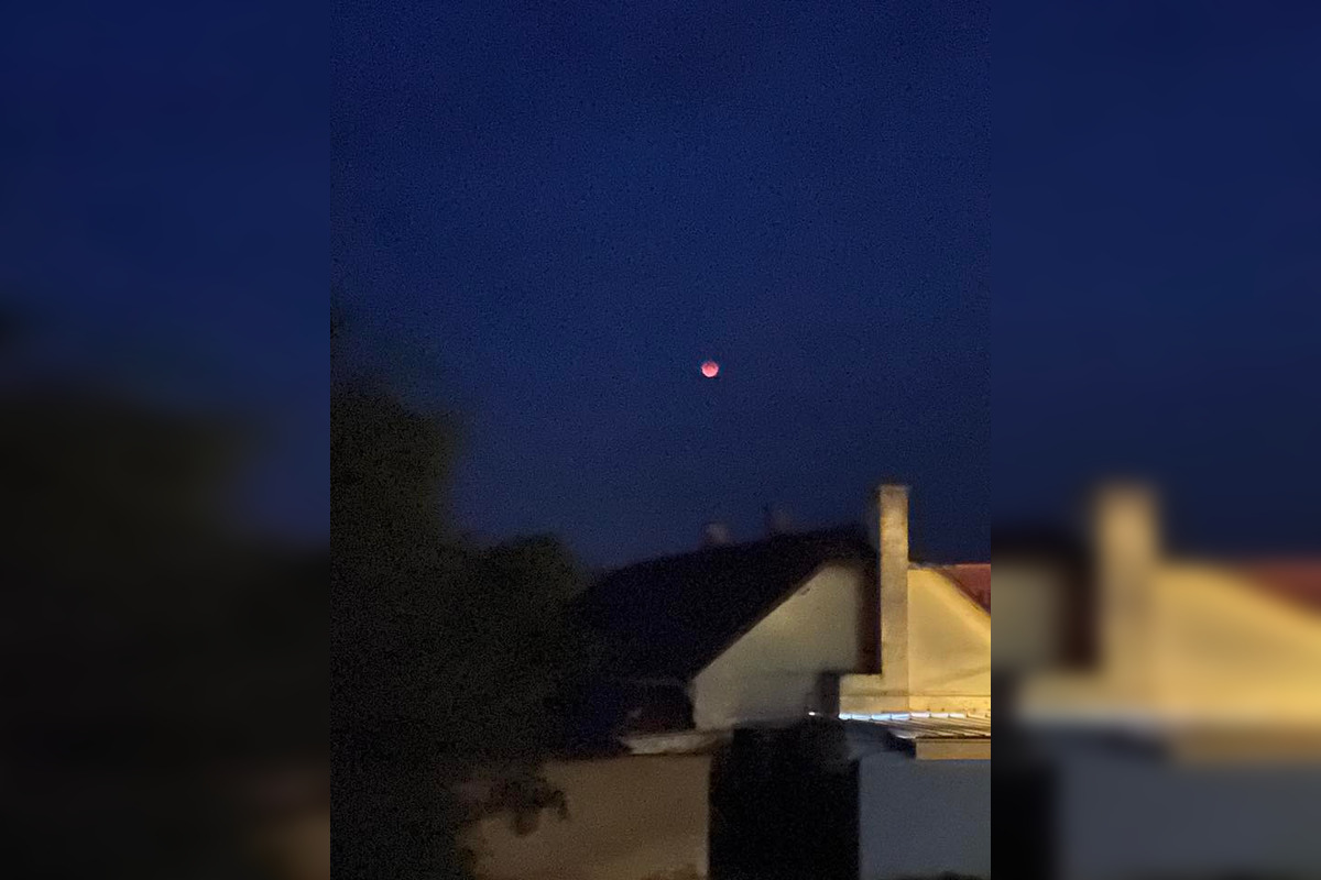 FOTO: Takto zachytili krvavý supermesiac Bystričania či Zvolenčania, foto 12