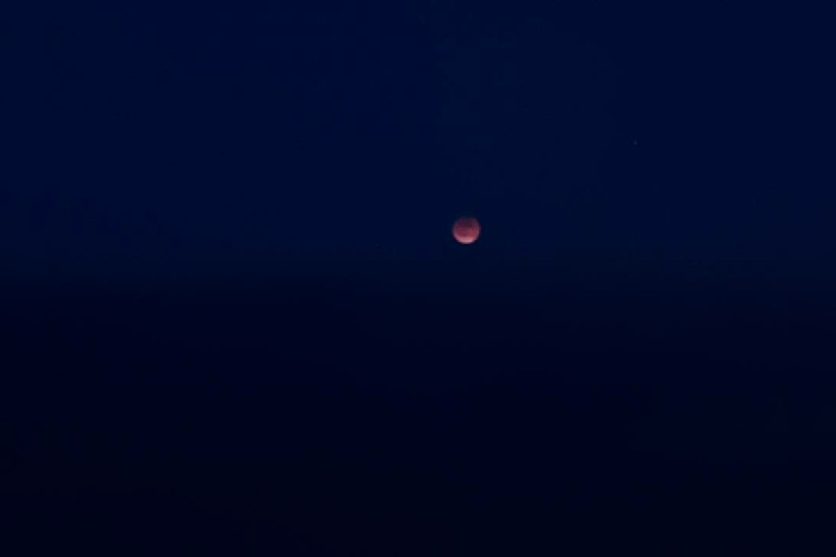 FOTO: Takto zachytili krvavý supermesiac Bystričania či Zvolenčania, foto 14