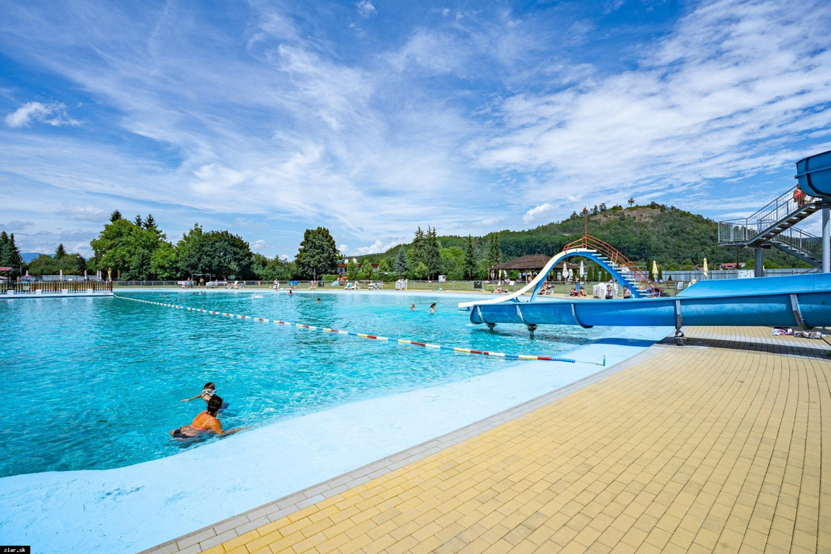 FOTO: Po rekordnej vlaňajšej sezóne sa kúpalisku v Žiari tento rok darilo menej, foto 2