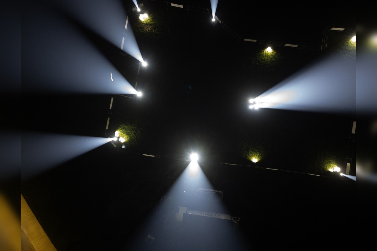 FOTO: Architekt Hudec sa vracia domov, unikátna inštalácia pripomína jeho legendárny Park Hotel, foto 3